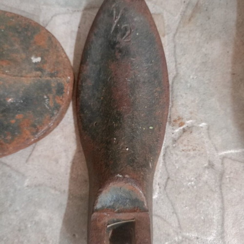 Cobbler's Anvil vintage Soviet iron used, 5kg 28.8 cm
