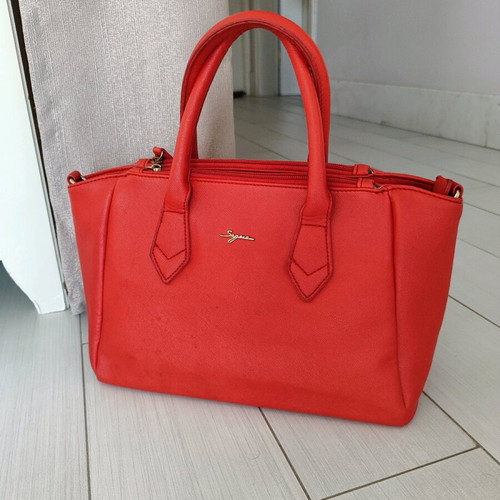 Red Segue bag