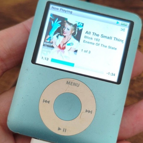 iPod Nano 3rd Generation 8GB blue used with charger