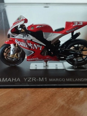 Yamaha YZR-M1 Marco Melandri 2004 συλλεκτική μινιατούρα μοτοσυκλέτας