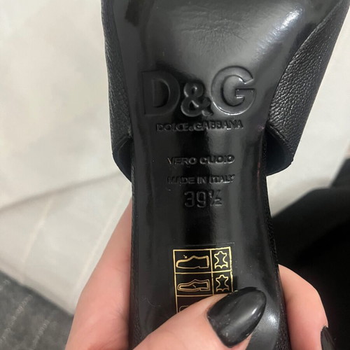 Dolce & Gabbana black pointed toe slingback pumps new