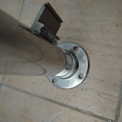 Inox stanchion height 1.70m like new for glass partitions