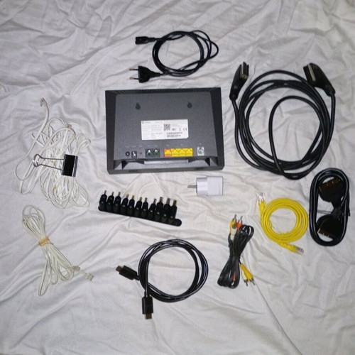 Various router cables like new