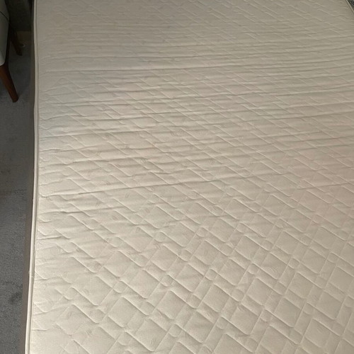 Bed mattress like new dimensions 200x170x17