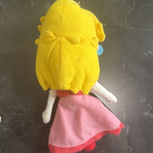 Super Mario Peach plush toy