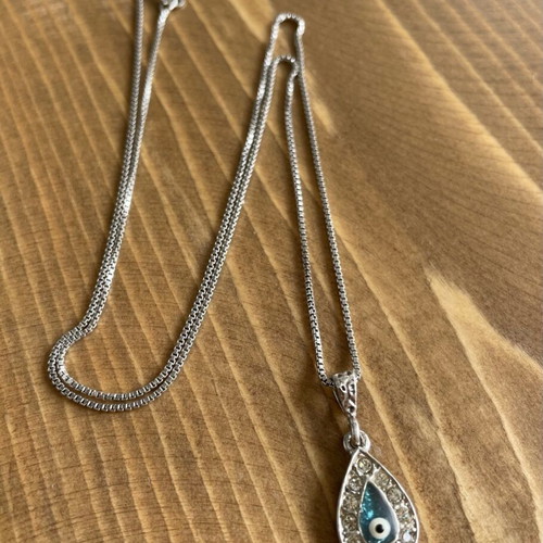 Silver 925 evil eye pendant like new with 44cm chain