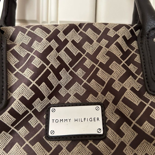 Tommy Hilfiger fabric handbag like new, black and beige