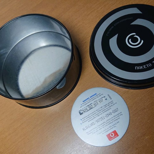 Vodafone CU collectible pack used with metal tin and phone card