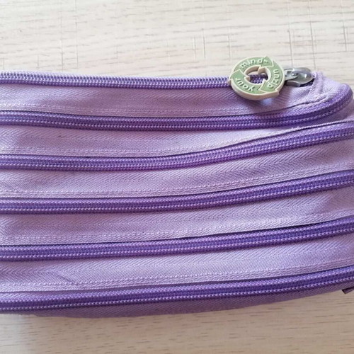Zip.It toiletry bag pencil case wallet purple like new