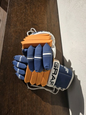 Ice hockey gloves used, real leather