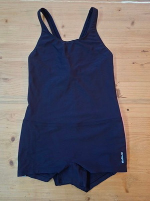 Nabaiji Girls' One-Piece Swimsuit Shorts Like New, Age 4-5, Blue