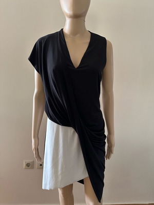Zara dress new, color blocking asymmetric, size M, black-white