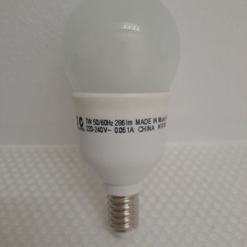 IKEA LAGRA desk lamps like new with clamp and 7W E14 bulbs