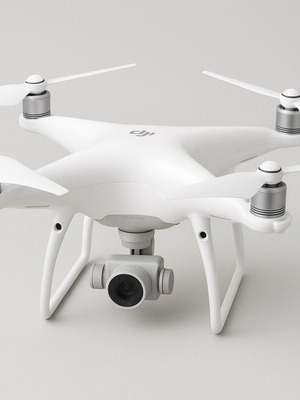 Phantom 4 with two new batteries, like new