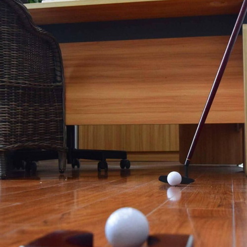 Golf set used in wooden portable case