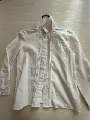 White shirt for girl 6-7 years with heart buttons new