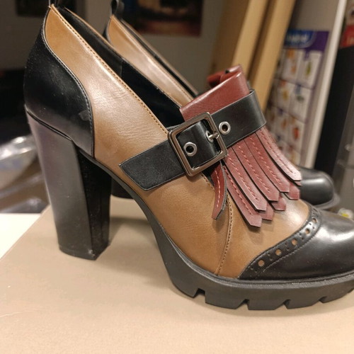 Pumps size 40 like new