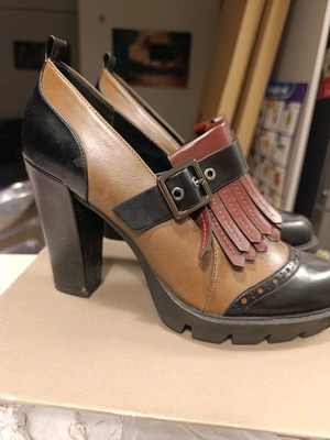 Pumps size 40 like new
