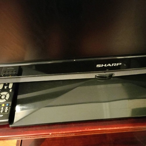 Sharp LCD TV 42" used