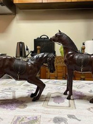 Άλογα χειροποίητα δερμάτινα συλλογής, σετ 2 τεμαχίων