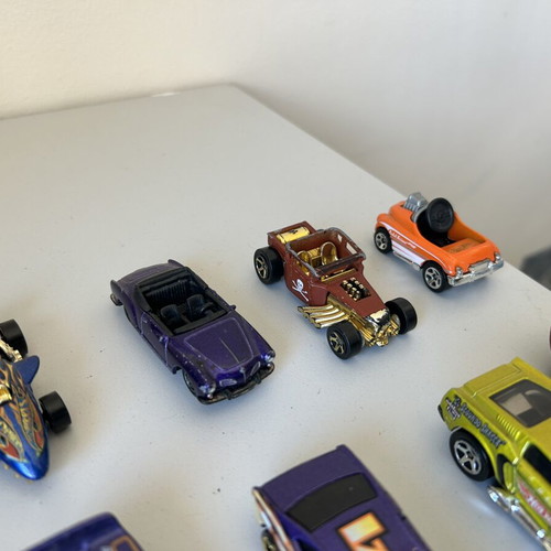 Hot Wheels metallic toy cars used, set of 29