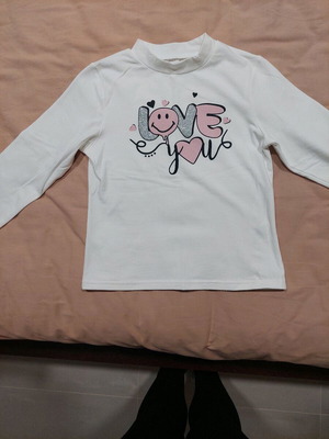 Girls' blouse used, size 7-8 years