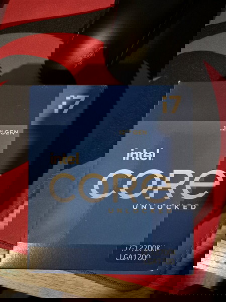 Intel i7 12700k