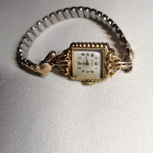 EFZO 17 Rubis Gold Vintage Women's Watch with Elastic Bracelet used