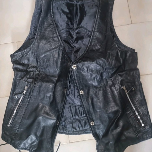 Leather vest small full patches HOG collectible like new