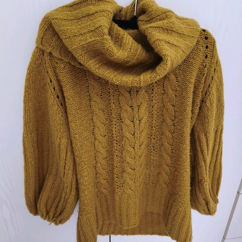 Knitted sweater with large collar like new, yellow, size M