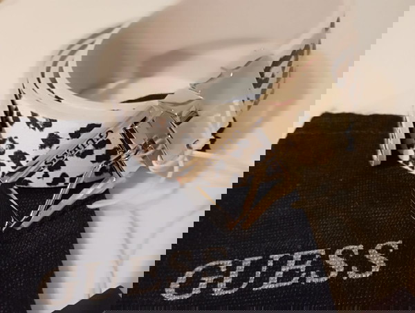 Γυναικεία ζώνη Guess καινούργια
