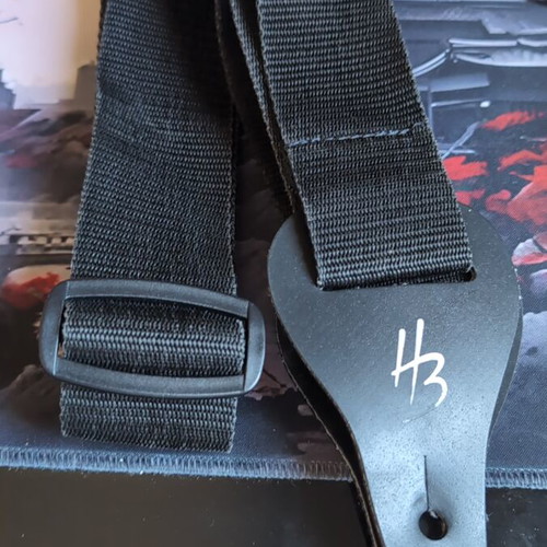 Harley Benton belt like new, black
