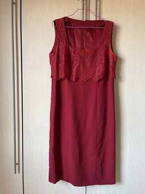Red dress with lace used, size M
