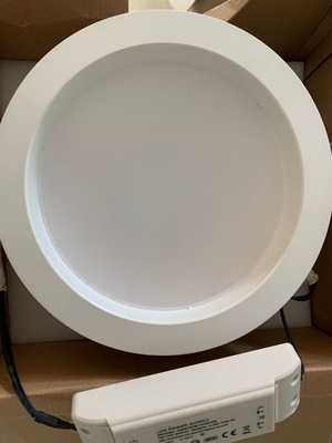 Σποτ χωνευτό SMD LED 23W καινούργιο, 6000 Kelvin, dimmable