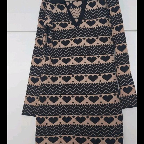 Knitted dress with hearts Jasmine black like new, size L/XL