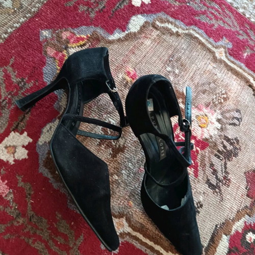 Pura Lopez black castor pumps like new, size 38, 10 cm heel