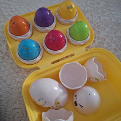 Educational Matching Game with Plastic Eggs like new