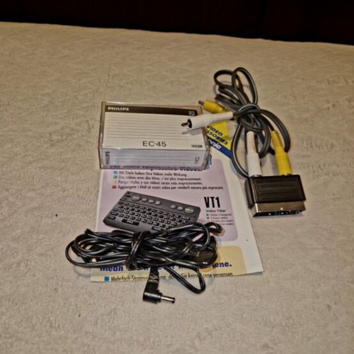 Panasonic video camera like new with accessories and two batteries
