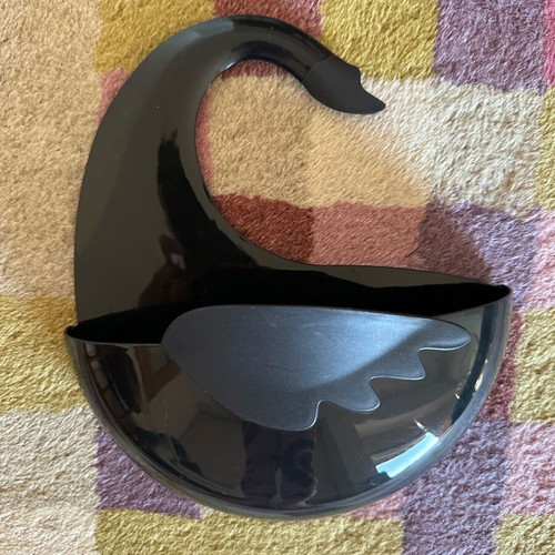 Bathroom accessory in black swan shape