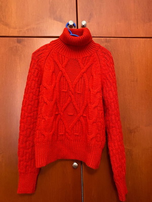 Red jumper used, warm, one size