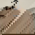  Beige shirt