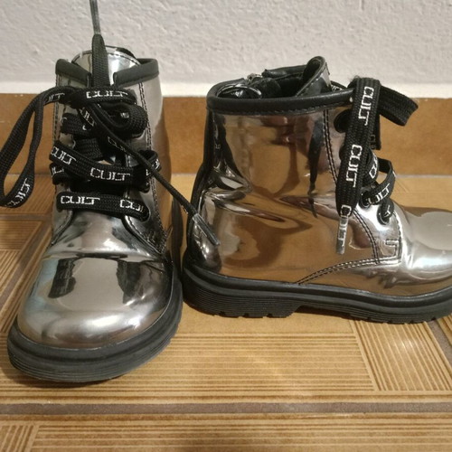 Silver boots like new, size 24 for girls