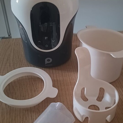 Electric bottle and food warmer