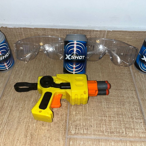 Set Nerf με πιστόλι, 3 στόχους και 2 προστακτικά γυαλιά σε άριστη κατάσταση
