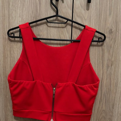 Orange crop top like new, size M-L with gold zipper