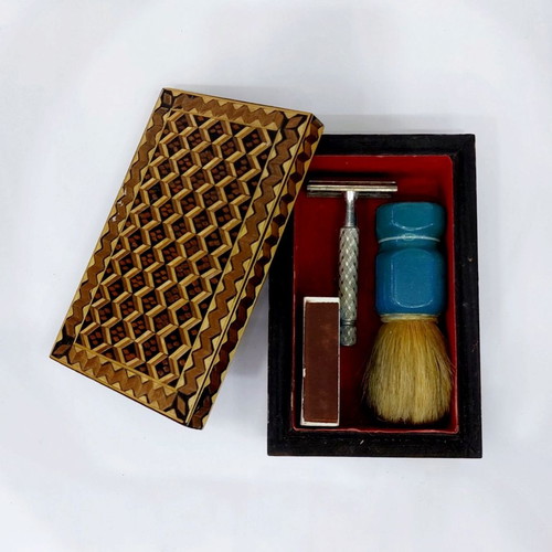 Vintage shaving set used
