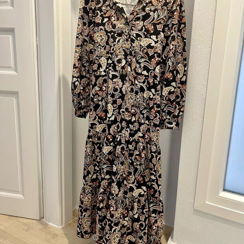 Printed dress like new with paisley patterns, one size