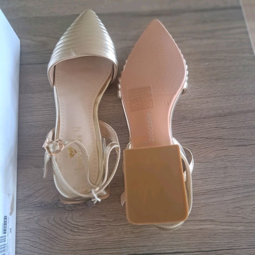 Braccialini women's sandals new, gold, size 36