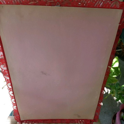 Children's room painting used with red lace frame
