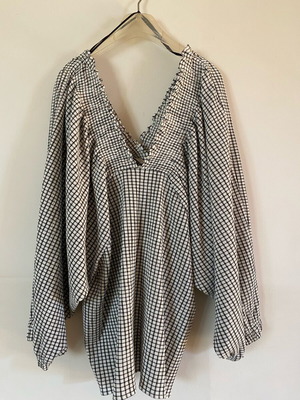 Zara women's shirt like new, black and white, size L